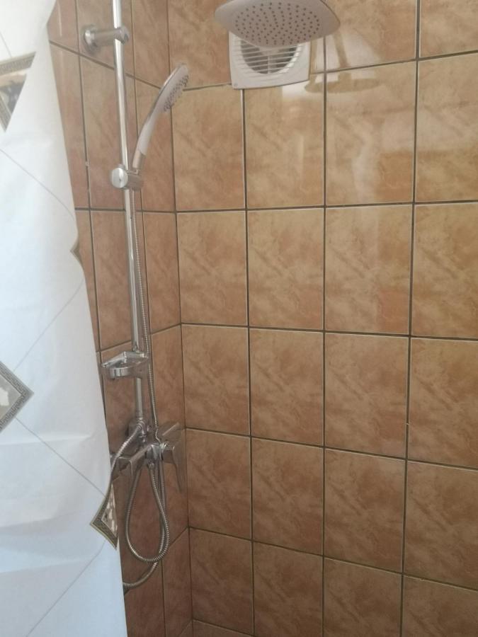 דירות בוקרשט Gara Dinu מראה חיצוני תמונה